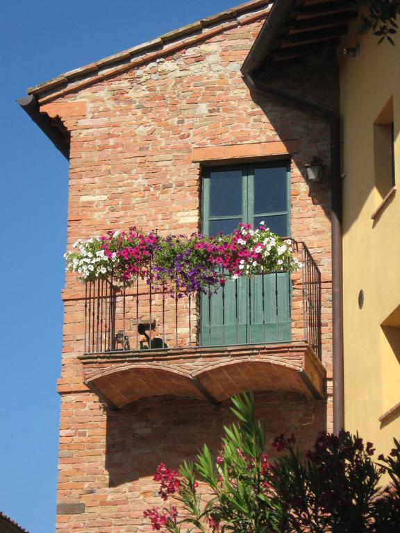 Borgo Fajani Guest House Terricciola Exterior photo